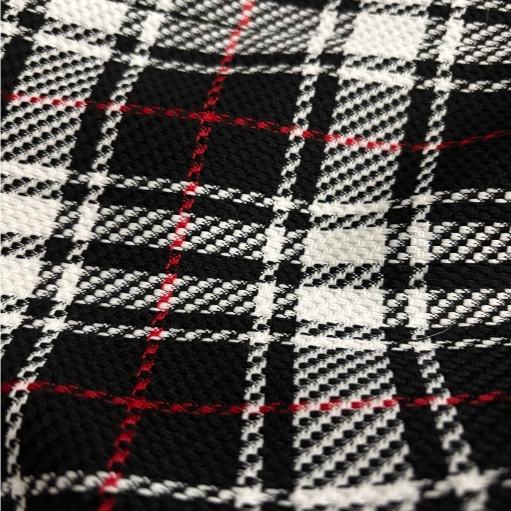 Ultra Chic Black, White, & Red Plaid Blazer with Pockets - Picture 6 of 10